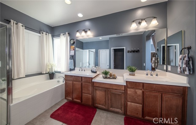 Detail Gallery Image 22 of 34 For 33871 Parkside Lane, Yucaipa,  CA 92399 - 6 Beds | 4 Baths