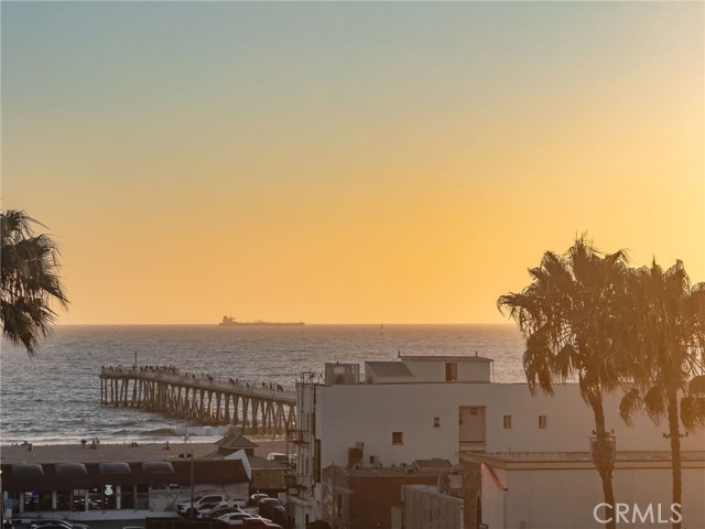1105 Manhattan, Hermosa Beach, California 90254, 4 Bedrooms Bedrooms, 0 ,2 BathroomsBathrooms,Residential,For Sale,Manhattan,0,PV26150388
