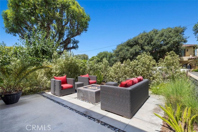 Detail Gallery Image 39 of 46 For 604 33rd St, Manhattan Beach,  CA 90266 - 4 Beds | 5/1 Baths