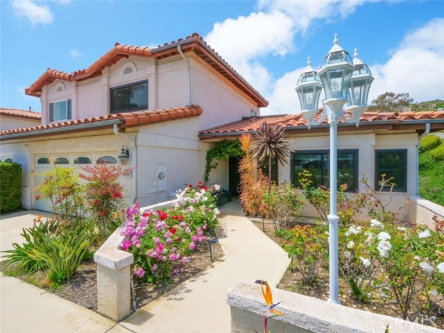 Detail Gallery Image 1 of 61 For 6501 Beachview Dr, Rancho Palos Verdes,  CA 90275 - 3 Beds | 2/1 Baths