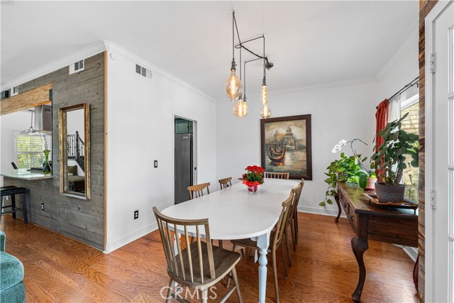 Detail Gallery Image 16 of 44 For 28314 Easton Ln, Saugus,  CA 91350 - 6 Beds | 3 Baths