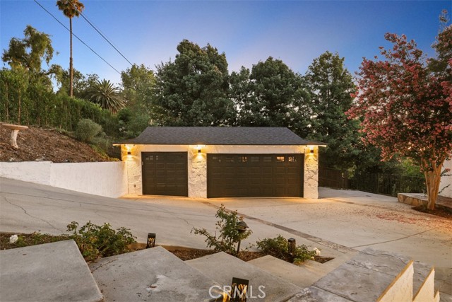 Detail Gallery Image 51 of 60 For 22641 Macfarlane Dr, Woodland Hills,  CA 91364 - 6 Beds | 3/1 Baths