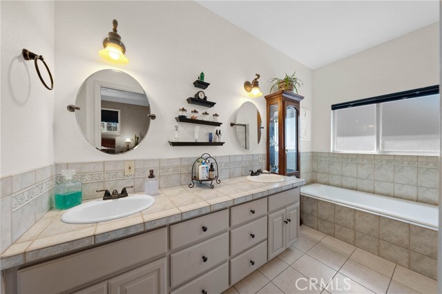 Detail Gallery Image 20 of 60 For 2165 Oakcrest Dr, Lakeport,  CA 95453 - 4 Beds | 2/1 Baths
