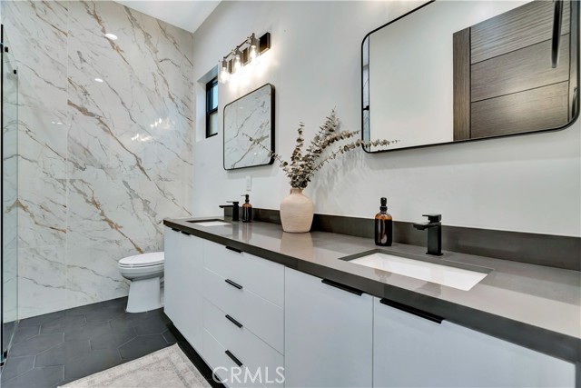 19513 Cantara Street photo 25