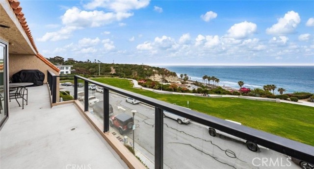 Front Image Thumbnail for CROC26015075