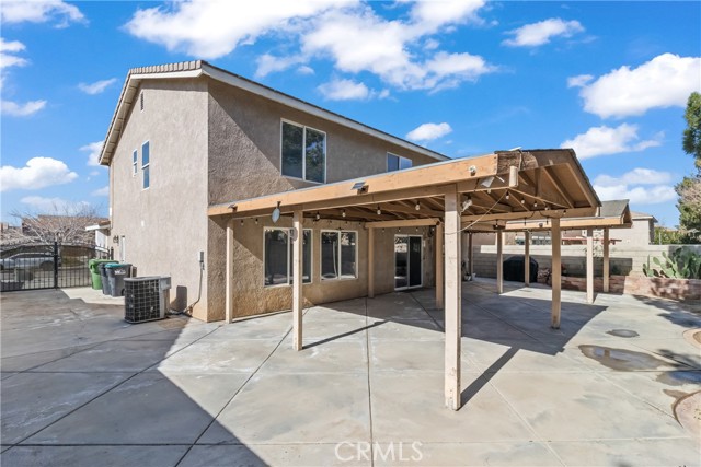 Detail Gallery Image 13 of 14 For 45728 Barham, Lancaster,  CA 93534 - 4 Beds | 3 Baths