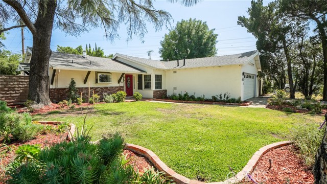 Detail Gallery Image 4 of 56 For 11426 Collett Avenue, Granada Hills,  CA 91344 - 3 Beds | 2 Baths