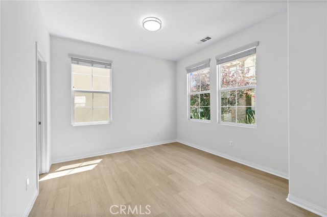 13016 Waterlily Way, Chino CA: https://media.crmls.org/medias/c8f919b1-17f9-4178-8dc0-5d7b6339f6c7.jpg