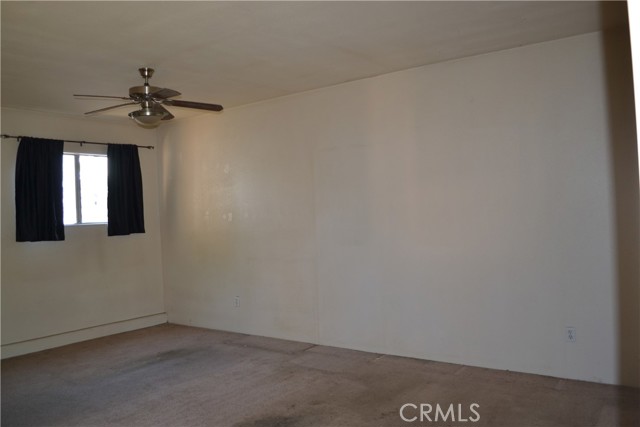 2121 N Pass Avenue, Burbank CA: https://media.crmls.org/medias/c8fa1a0f-89f7-4c9d-b643-ddd6cf632c8a.jpg