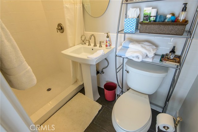 Step-in shower and bath with the 2nd bedroom!