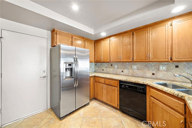 18108 Hearth Drive, Fountain Valley CA: https://media.crmls.org/medias/c8fae9a6-8523-4511-aefd-8b94d61000f7.jpg