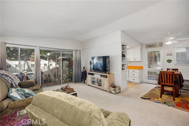 Detail Gallery Image 3 of 30 For 338 Avenida Sevilla a,  Laguna Woods,  CA 92637 - 2 Beds | 1/1 Baths