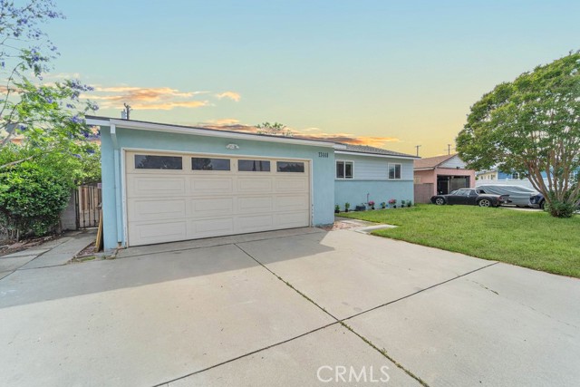 13440 Hutchcroft Street, La Puente CA: https://media.crmls.org/medias/c8fbc3b9-59ef-49f4-b18d-ee6dbedb86e1.jpg