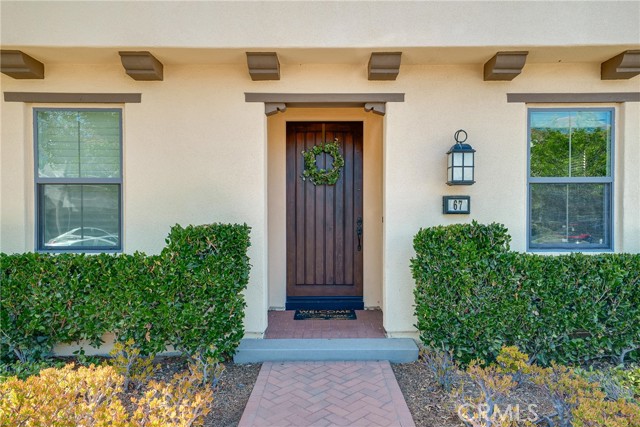 67 Brixton, Irvine CA: https://media.crmls.org/medias/c8fc2ca4-7f8f-4054-bd60-42776d06d485.jpg