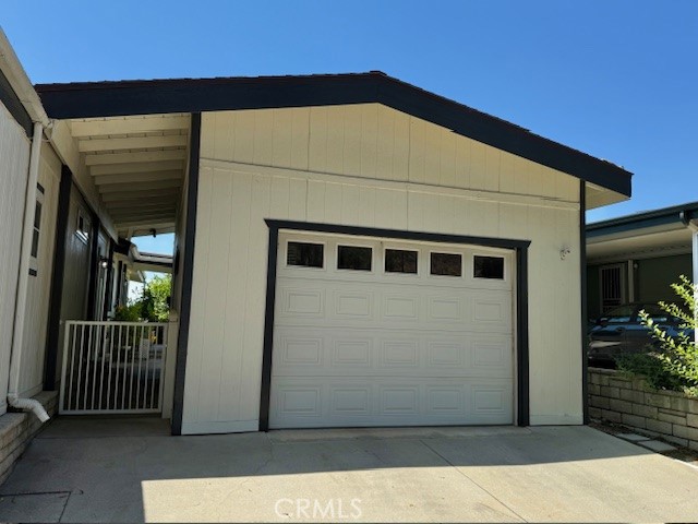 4040 Piedmont Drive, Highland CA: https://media.crmls.org/medias/c8fcf082-d05f-45b8-bf5f-1bb7635649f5.jpg