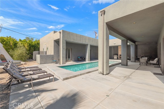 2600 E Vincentia, Palm Springs, CA 92262