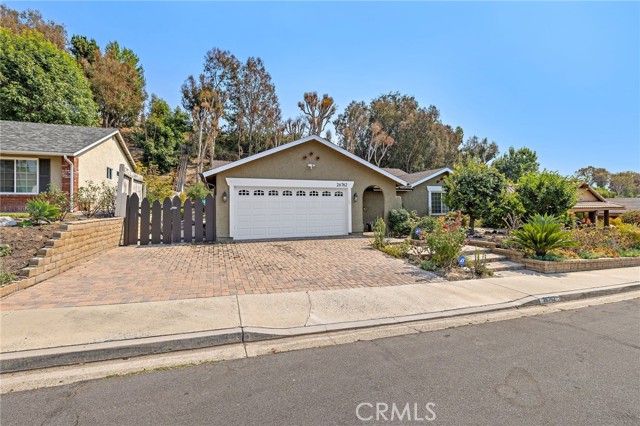26762 Via Zaragosa, Mission Viejo CA: https://media.crmls.org/medias/c8fd1ebc-ffb0-4dde-b805-4fee0d7c743a.jpg