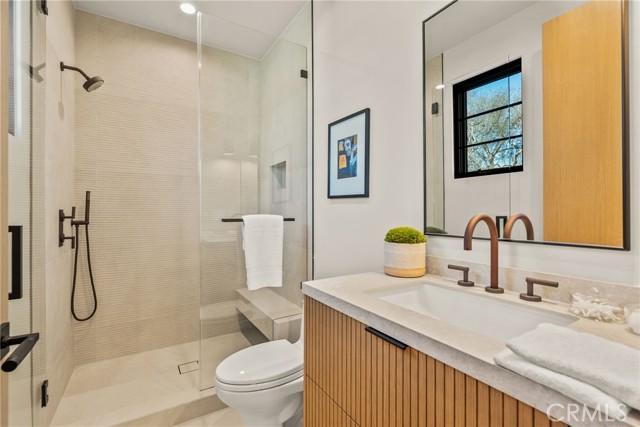 Detail Gallery Image 31 of 42 For 4245 Bellaire Ave, Studio City,  CA 91604 - 5 Beds | 5/1 Baths