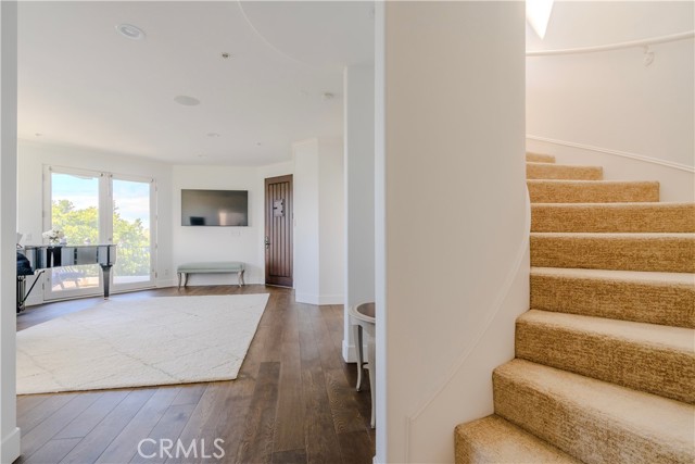 300 19TH Street, Manhattan Beach CA: https://media.crmls.org/medias/c8fe5d63-098d-4640-802b-bf5a49e55e9c.jpg
