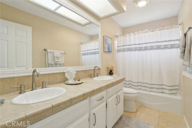 Detail Gallery Image 12 of 25 For 7815 Vassar, Canoga Park,  CA 91304 - 4 Beds | 2 Baths