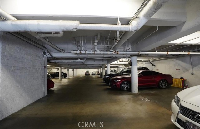 Detail Gallery Image 25 of 27 For 10645 Wilshire Bld #201,  Los Angeles,  CA 90024 - 2 Beds | 2 Baths