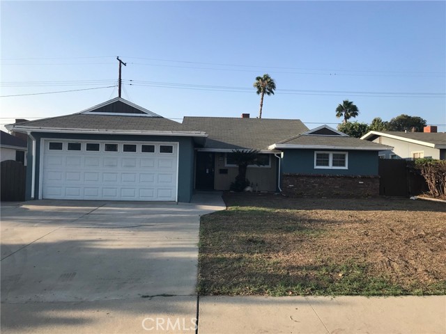 945 E Armstead St, Azusa, CA 91702