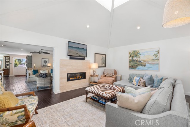 Detail Gallery Image 1 of 1 For 903 Meadowlark, Laguna Beach,  CA 92651 - 3 Beds | 2 Baths