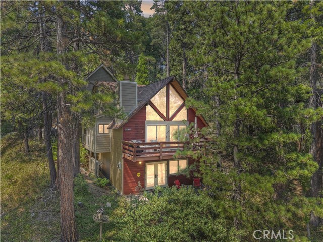 Detail Gallery Image 1 of 50 For 27380 Oakwood Dr, Lake Arrowhead,  CA 92352 - 3 Beds | 3 Baths