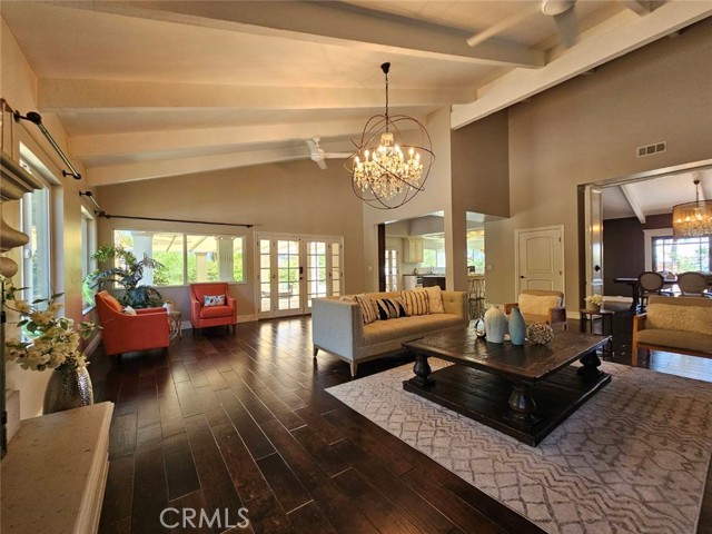 940 N Silent Ranch Drive, Glendora CA: https://media.crmls.org/medias/c900407e-f373-46a9-99e5-47e161629c0f.jpg