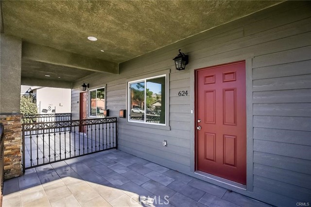 Detail Gallery Image 4 of 20 For 624 N Dalton Ave, Azusa,  CA 91702 - 3 Beds | 1 Baths