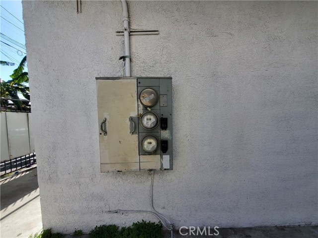 Detail Gallery Image 5 of 13 For 9614 Graham, Los Angeles,  CA 90002 - – Beds | – Baths