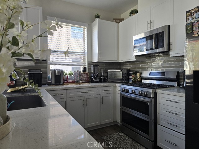 Image 6 of 19 For 9871 Alburtis Avenue 38