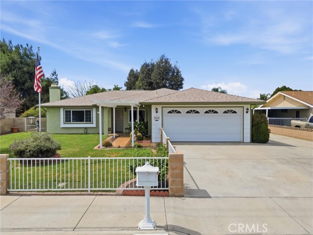 Detail Gallery Image 2 of 31 For 217 N Hemet, Hemet,  CA 92544 - 3 Beds | 2 Baths