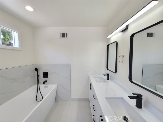 18001 Osborne Street, Sherwood Forest CA: https://media.crmls.org/medias/c9020fca-3971-4ed3-91f6-0128abd85df6.jpg