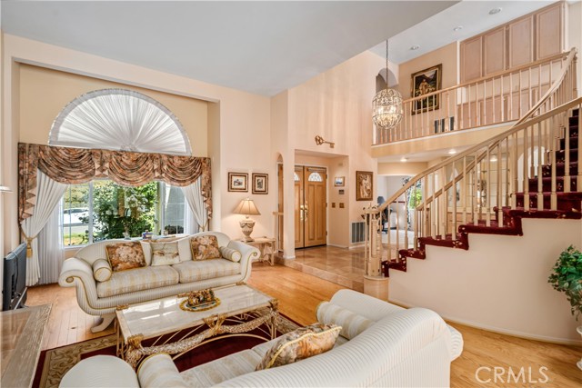 28852 Woodside Drive, Saugus CA: https://media.crmls.org/medias/c902123e-5279-4517-b1b9-450b8b4476bf.jpg