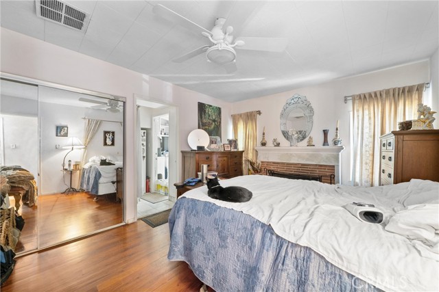 11170 Burbank Boulevard, North Hollywood CA: https://media.crmls.org/medias/c90227c5-ff13-4f60-9c6b-b742e663dc6c.jpg