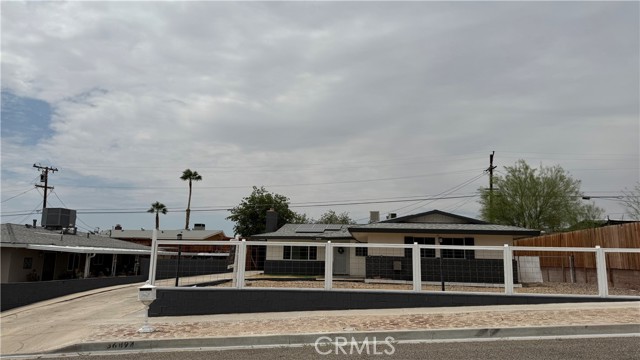 Detail Gallery Image 3 of 25 For 36894 Hayward Ave, Barstow,  CA 92311 - 3 Beds | 2 Baths