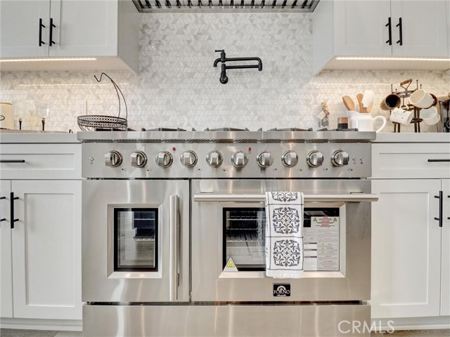 35886 Wildwood Crest Drive, Yucaipa CA: https://media.crmls.org/medias/c9030c0b-4d95-4960-b9c9-7caab98bb943.jpg