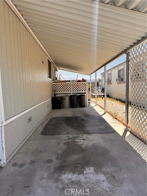 530 W Devonshire Avenue, Hemet CA: https://media.crmls.org/medias/c903f2b4-c132-48a5-ad72-480bc48dcc9f.jpg