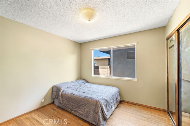 2217 E Parkside Avenue, Orange CA: https://media.crmls.org/medias/c9047951-ed92-4d4b-9ae8-6d575abfc2ae.jpg