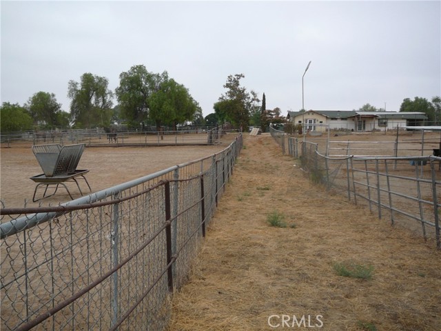 31665 Meadow Blossom Road, Nuevo CA: https://media.crmls.org/medias/c905270a-482e-4fe2-9eb8-dcbef2a4517e.jpg