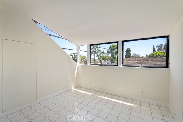 1122 Cranbrook Avenue, Torrance CA: https://media.crmls.org/medias/c90540ba-bbbe-46d4-9e2d-387a90fdf7e1.jpg