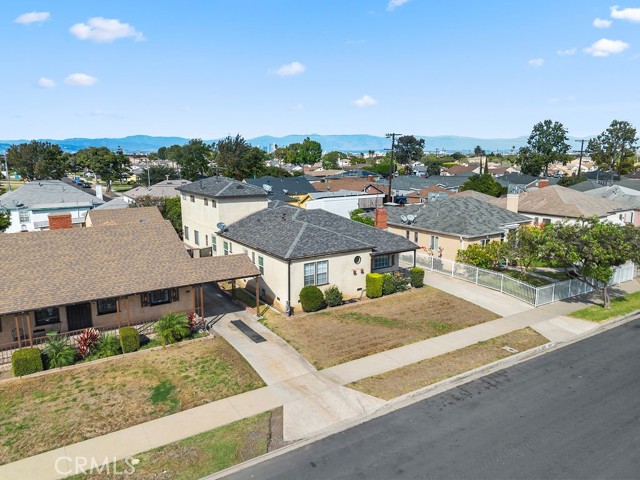 Detail Gallery Image 35 of 38 For 2027 W 93rd, Los Angeles,  CA 90047 - 3 Beds | 3 Baths