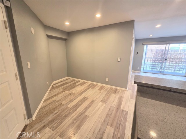 Detail Gallery Image 6 of 26 For 327 Chestnut, Long Beach,  CA 90802 - 2 Beds | 2 Baths