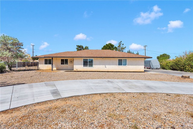 12546 Snapping Turtle Road, Apple Valley CA: https://media.crmls.org/medias/c907d9a8-ae07-4848-9290-0c23629133e6.jpg