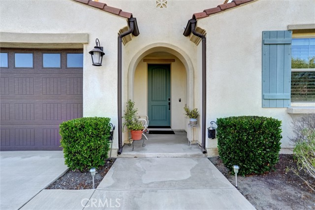 Detail Gallery Image 2 of 28 For 34899 Windwood Glen Ln, Murrieta,  CA 92563 - 4 Beds | 2/1 Baths