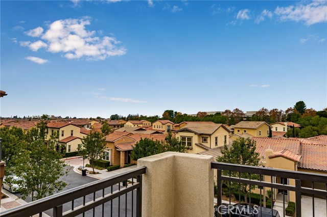 Detail Gallery Image 16 of 37 For 220 Buena Vida Dr #301,  Brea,  CA 92823 - 3 Beds | 2 Baths