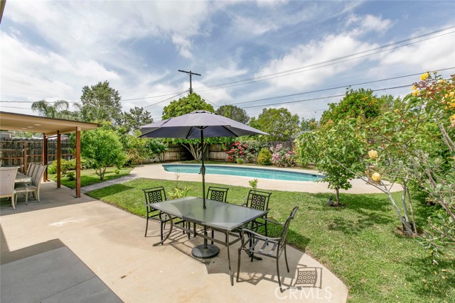 10019 Norwich Avenue, Mission Hills (San Fernando) CA: https://media.crmls.org/medias/c908d3ea-cf87-49f8-b7d3-68019989985d.jpg