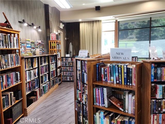 9153 Wooded Hill, Corona CA: https://media.crmls.org/medias/c90afac2-e976-4e1b-833d-21c1eb2c9f86.jpg