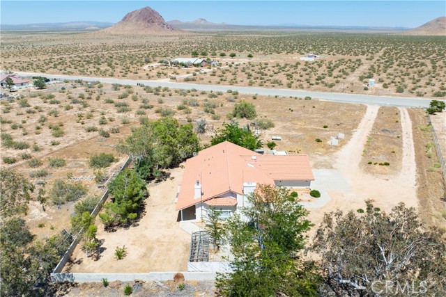 17157 Hacienda Boulevard, California City CA: https://media.crmls.org/medias/c90b139f-ec3b-42f6-b17d-a6b76d4546b8.jpg